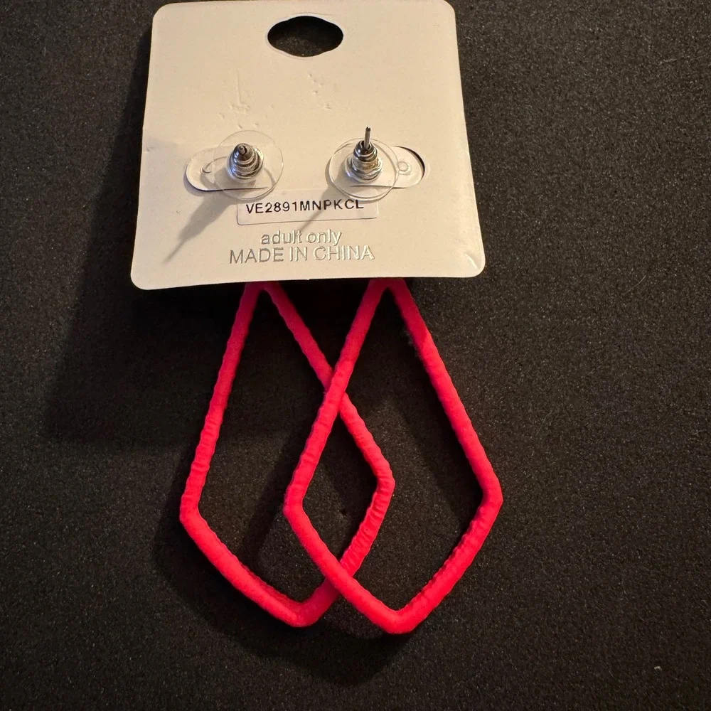 NWT No.3 Pink Rhinestone Geometric Dangle Earrings VE2891MNPKCL Hot Pink Glam
